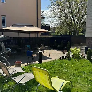  Проживание в семье Hostel Home
