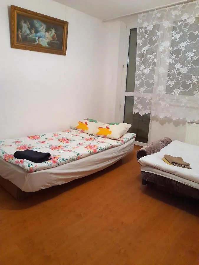 Homestay Apartrooms Askenazego Near Metro Trocka 1 Warsaw